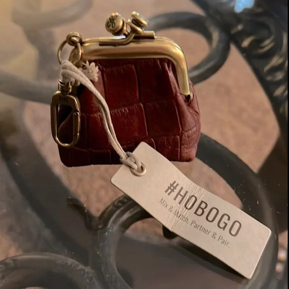 HOBO GO ❤️ for AirPods or other small essentials. It’s a Beautiful Bag Charm~NWT - Picture 4 of 8